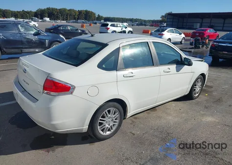 2010 Ford Focus Se z USA, uszkodzony, nr VIN 1FAHP3FN6AW229953